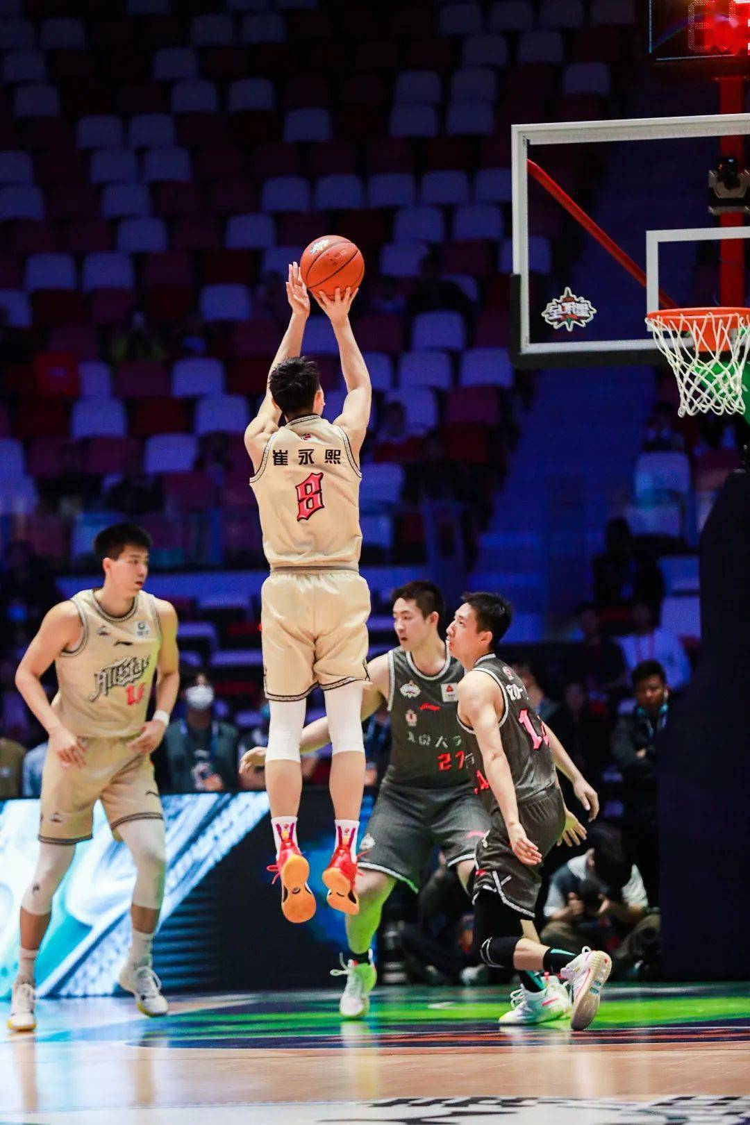 赛地聚焦——CBA常规赛国际比赛日热度飙升，拜仁慕尼黑远射贴柱，压力陡增，细节决定成败的简单介绍-开云体育下载