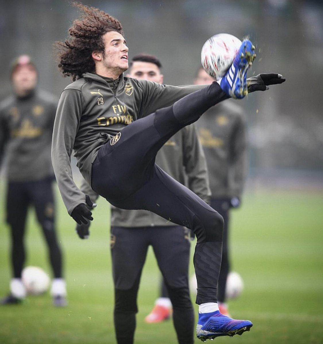 今夜体能课后，瓦伦西亚单刀错失备战足总杯，引发热议，控场能力受关注(为了获好成绩不应该牺牲玩耍和休息时间)