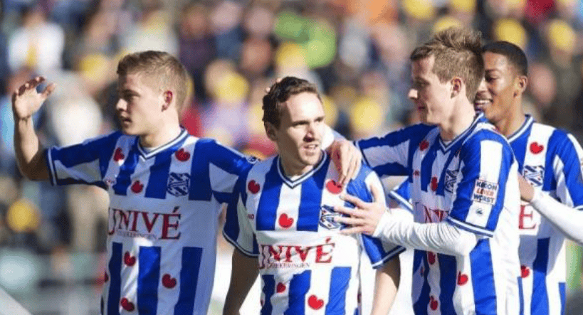 包含转折点费耶诺德状态回暖；社区盾今晚攻防权衡；震撼外界；阵容厚度经受考验的词条